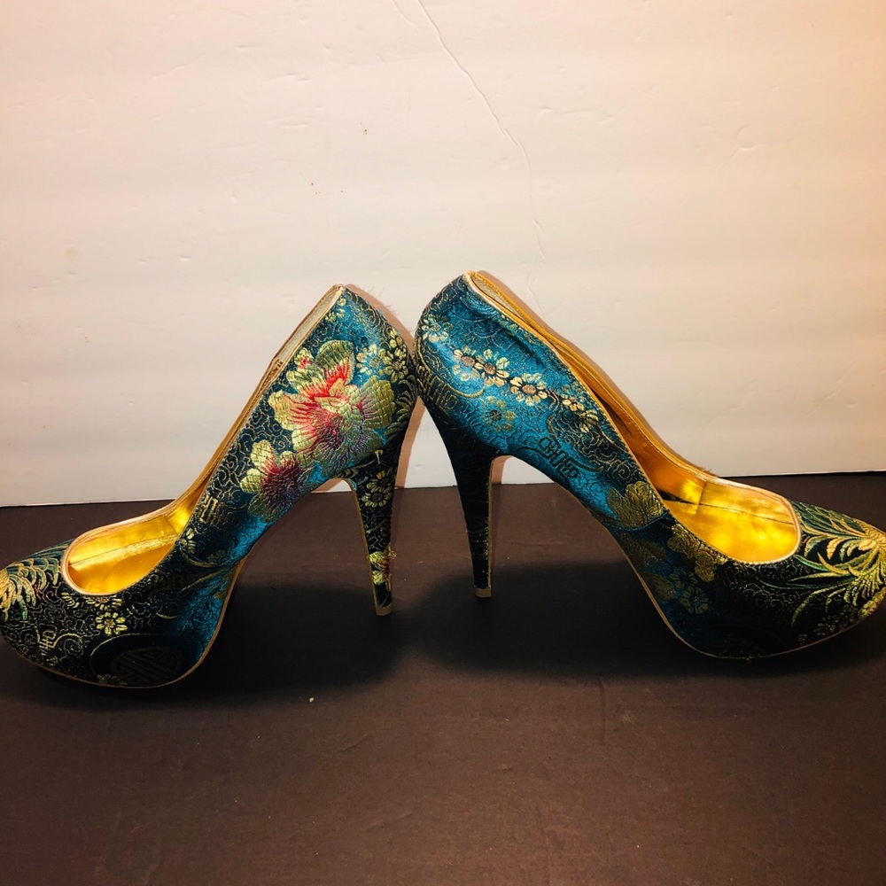 High heels - Picture 2 of 4
